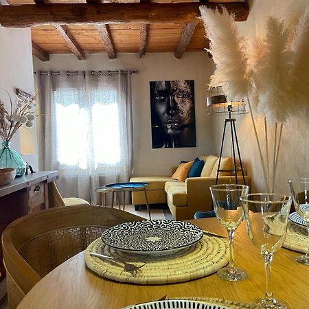 Maison Cosy, 2 Chambres, Adossee Aux Remparts Aigues-Mortes Eksteriør billede