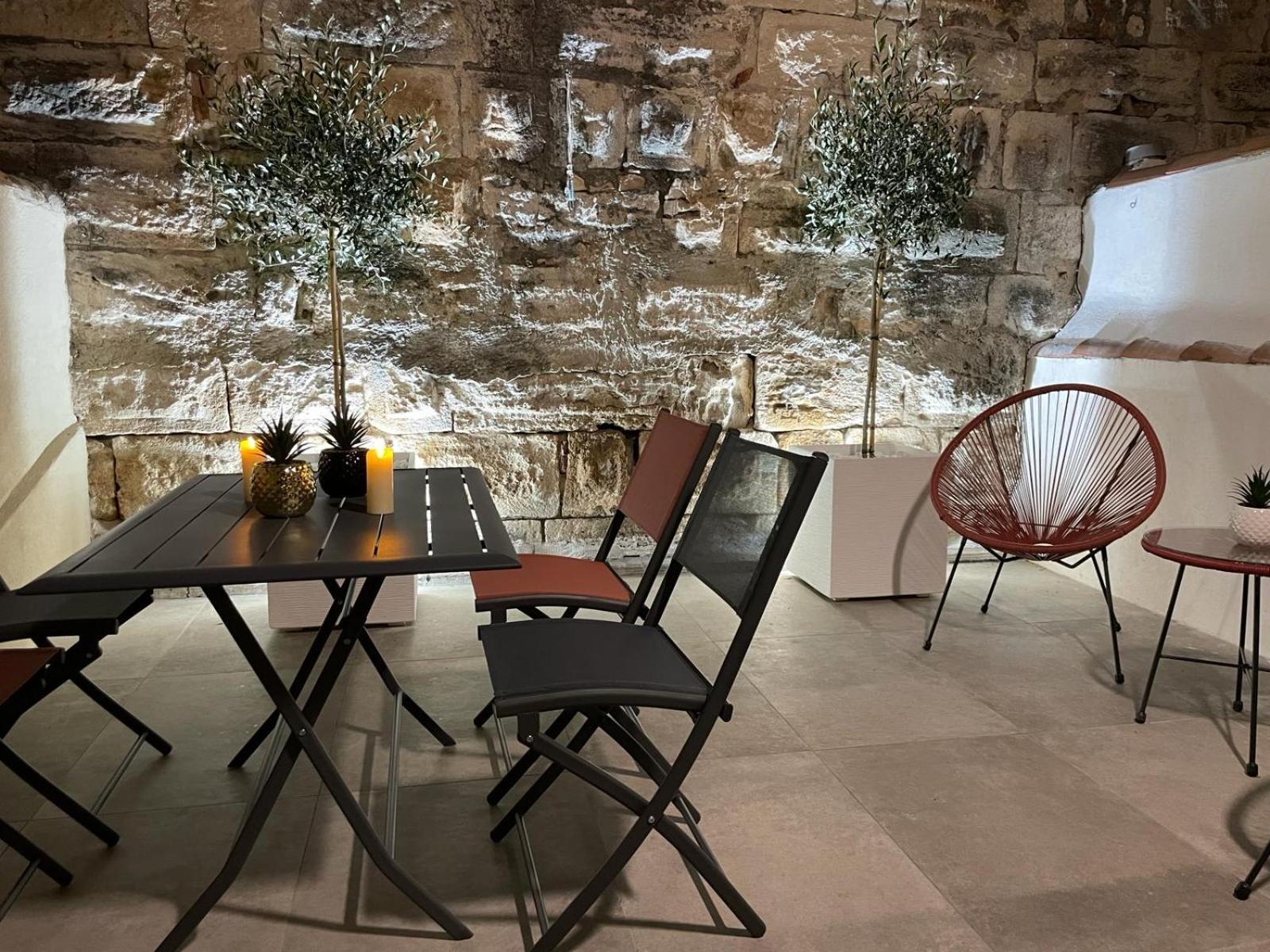 Maison Cosy, 2 Chambres, Adossee Aux Remparts Aigues-Mortes Eksteriør billede